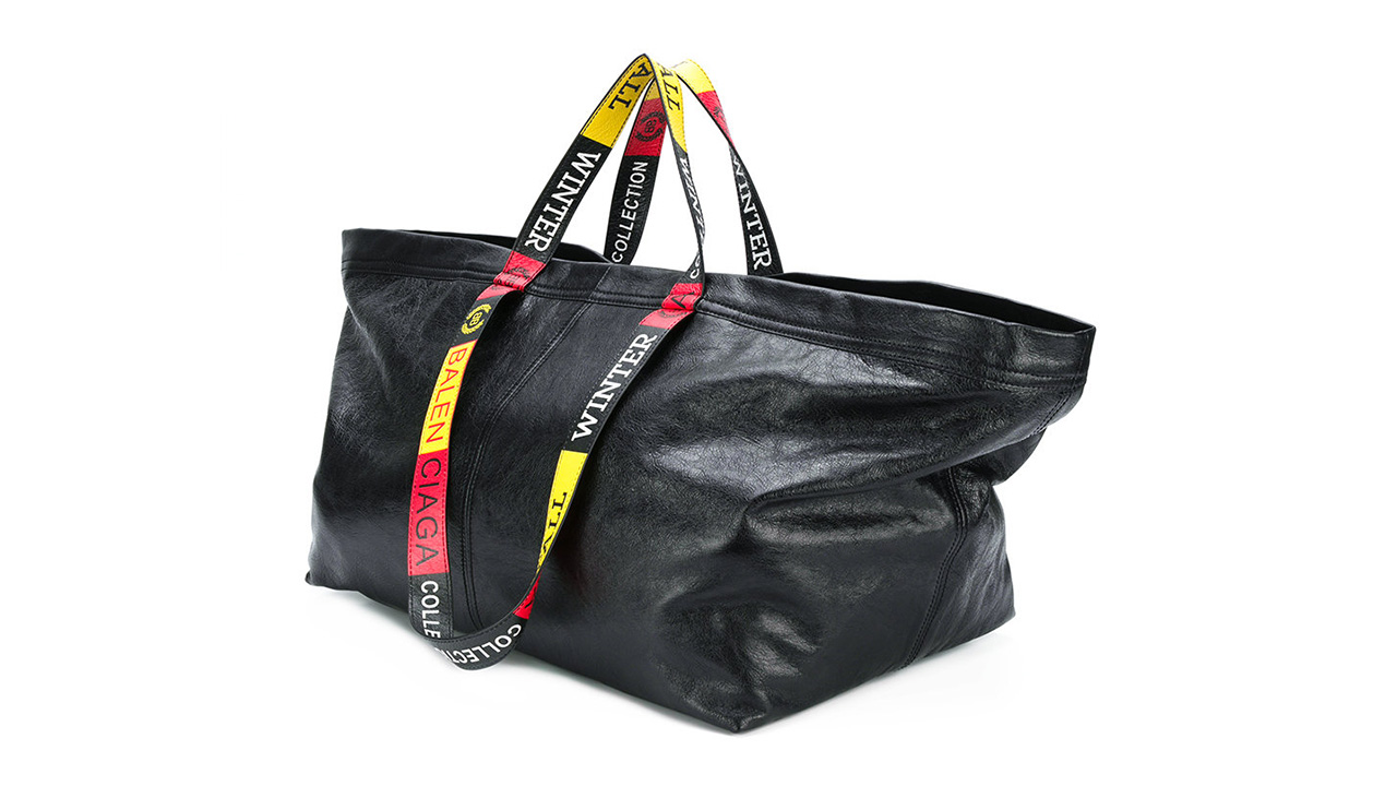 Shop the Balenciaga Carry Shopper L Tote Bag / $3,290 AUD