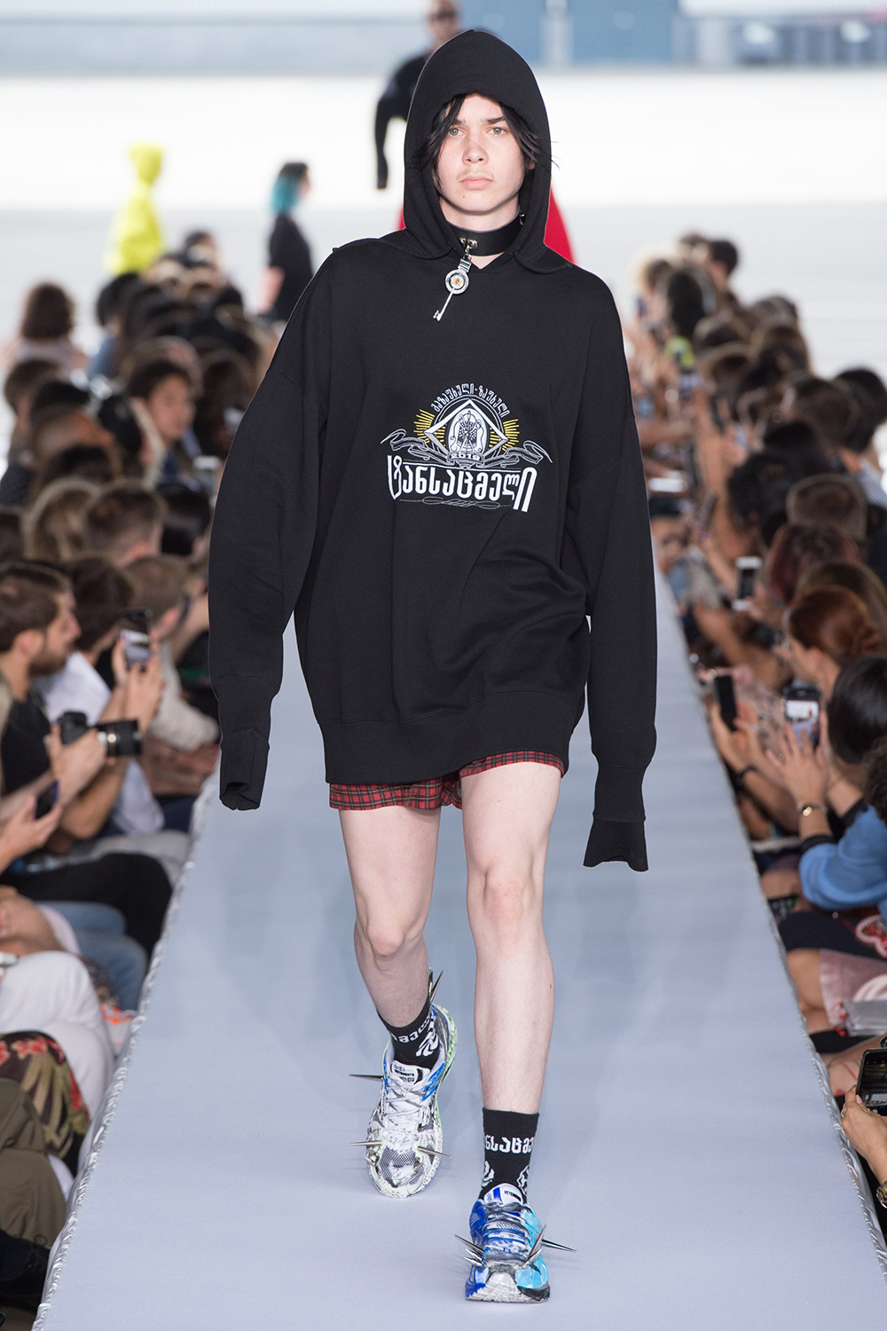 vetements-spring-summer-2019-paris-couture-week-73 - ICON