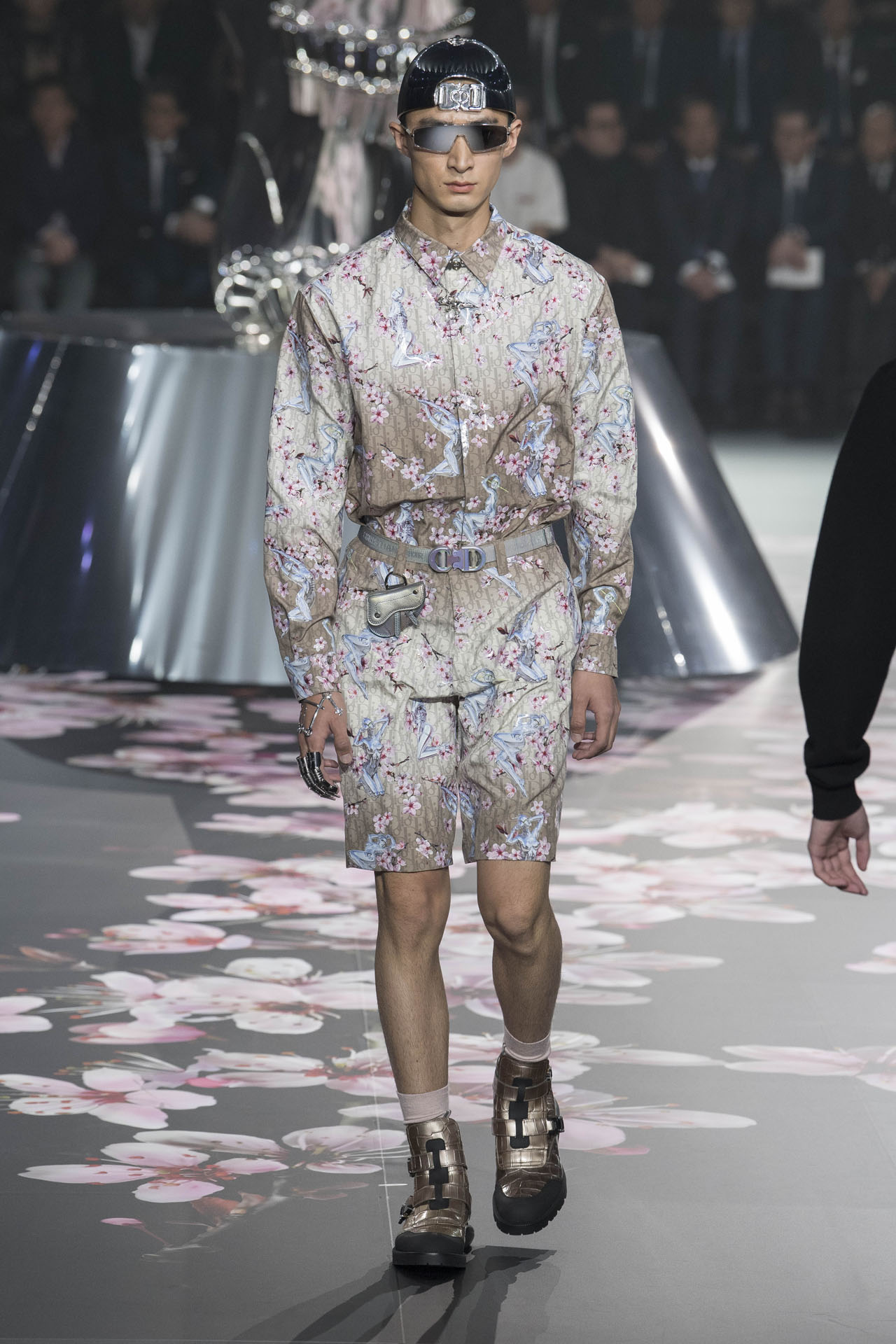 Dior Homme Tokyo Pre - Fall 2019 Menswear - ICON