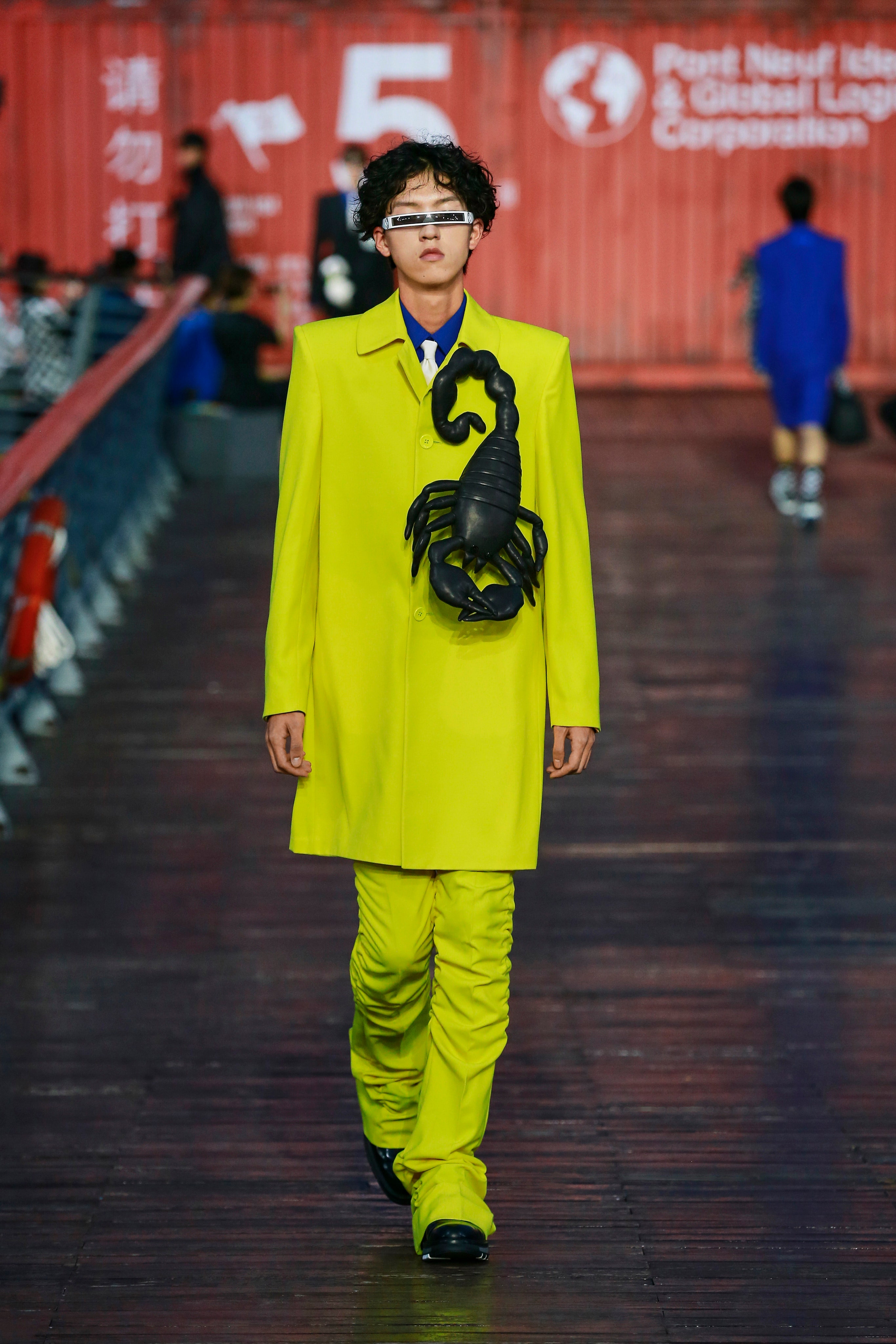 Louis Vuitton Men's FW21 Neon Man Pattern Printing Sports Sleeveless